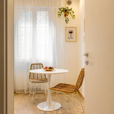 Estense - Near Duomo Apartment *